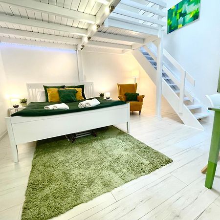 Teresian Apartment Near The Andrassy Street Free Air Conditioner Free Coffee Budapest Eksteriør billede