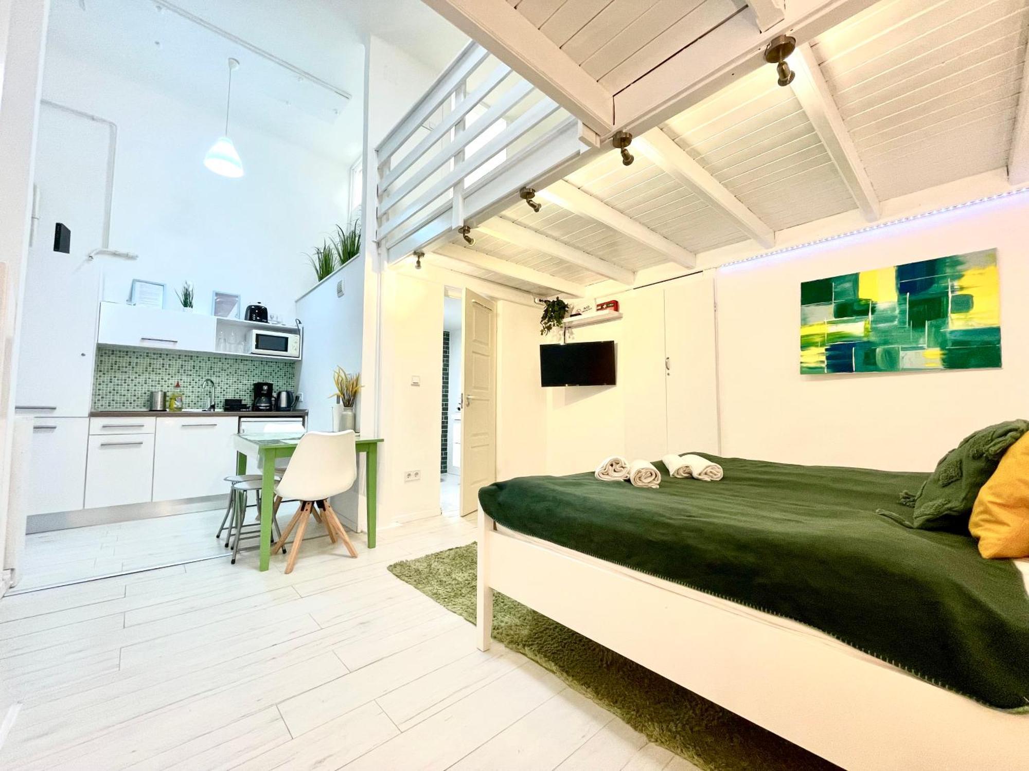 Teresian Apartment Near The Andrassy Street Free Air Conditioner Free Coffee Budapest Eksteriør billede