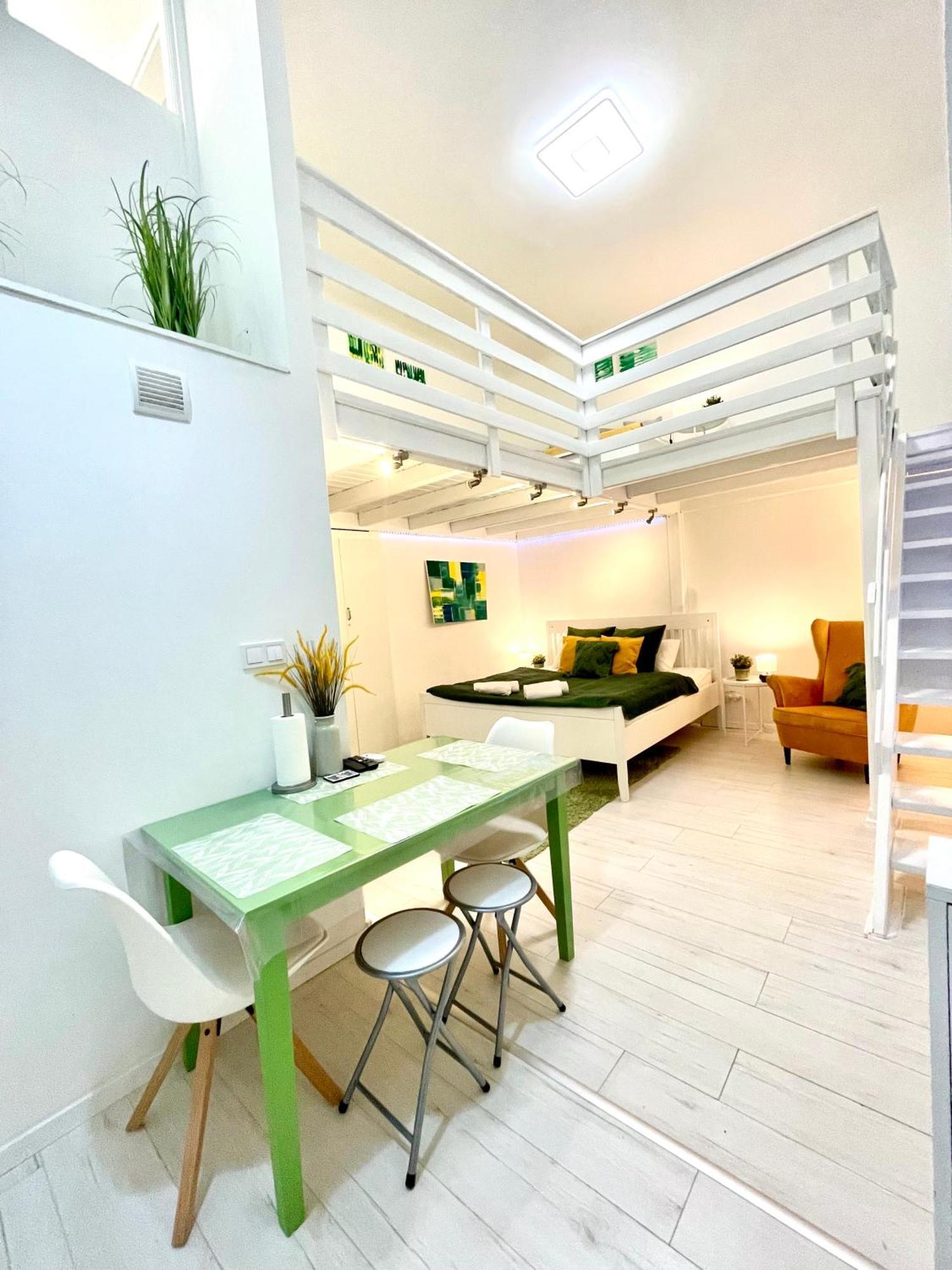 Teresian Apartment Near The Andrassy Street Free Air Conditioner Free Coffee Budapest Eksteriør billede