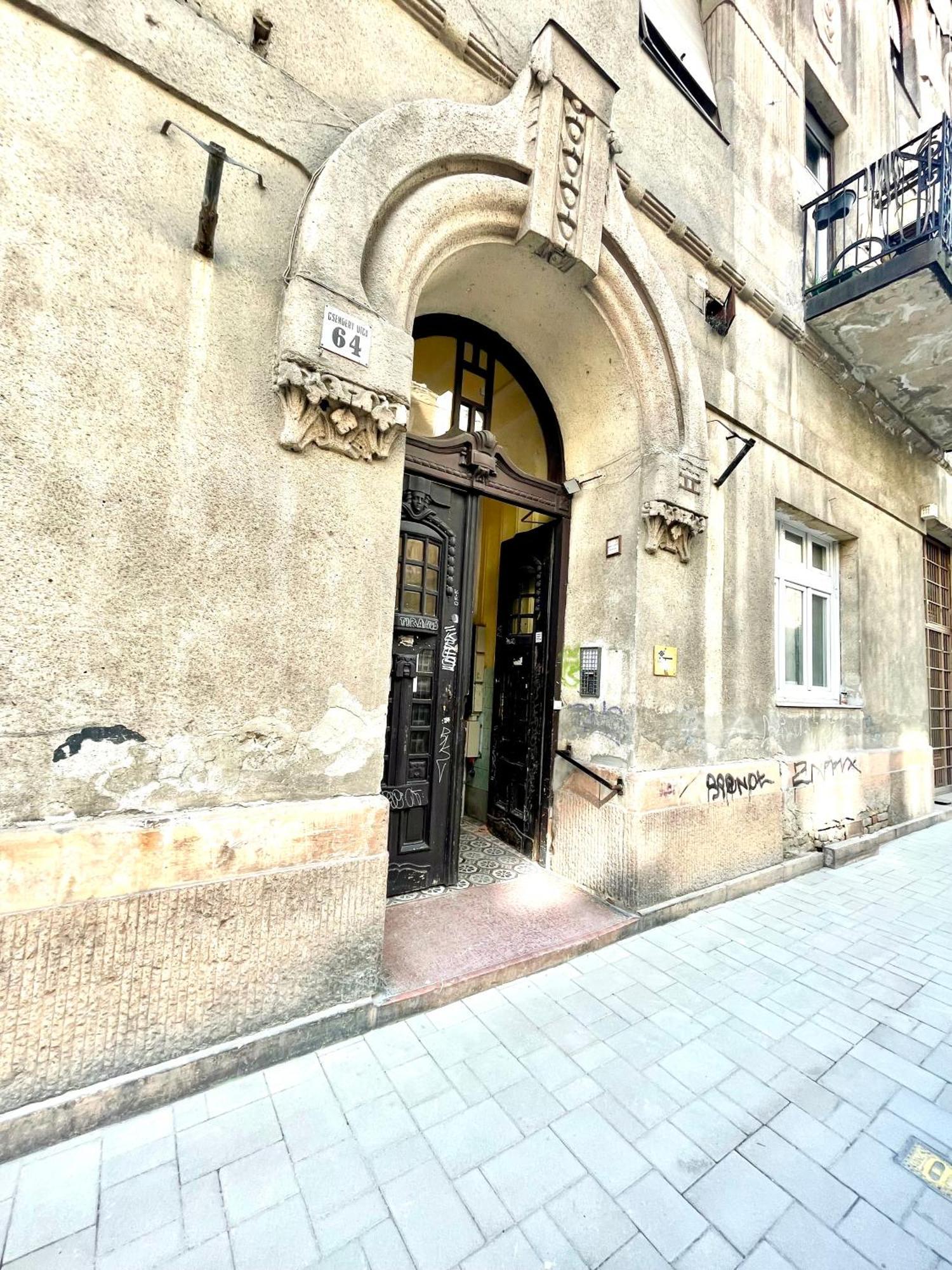 Teresian Apartment Near The Andrassy Street Free Air Conditioner Free Coffee Budapest Eksteriør billede